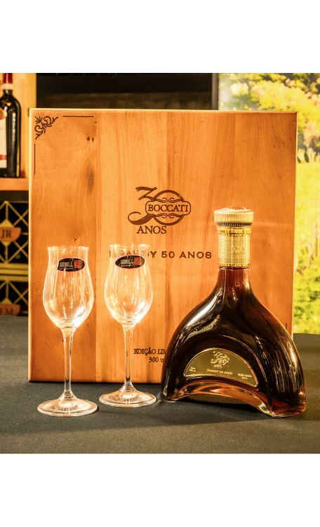 Brandy Boccati 50 anos 750ml + 2 Taças Riedel Bar Cognac