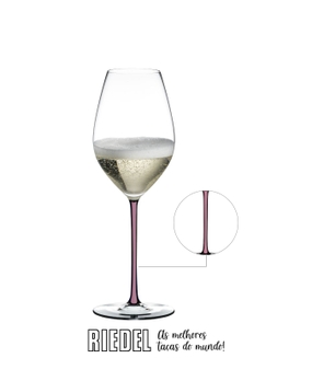 Taça Riedel Fatto a Mano Champagne (haste rosa malva)