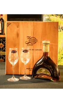 Brandy Boccati 50 anos 750ml + 2 Taças Riedel Bar Cognac