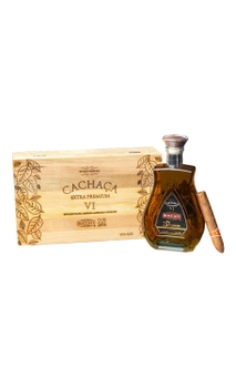 Cachaça Extra Premium VI Boccati com Charuto