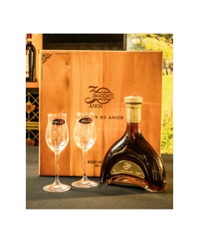 Brandy Boccati 50 anos 750ml + 2 Taças Riedel Bar Cognac
