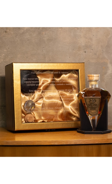 Cachaça Boccati Extra Premium 10 Anos Double OAK com Luminária WAF